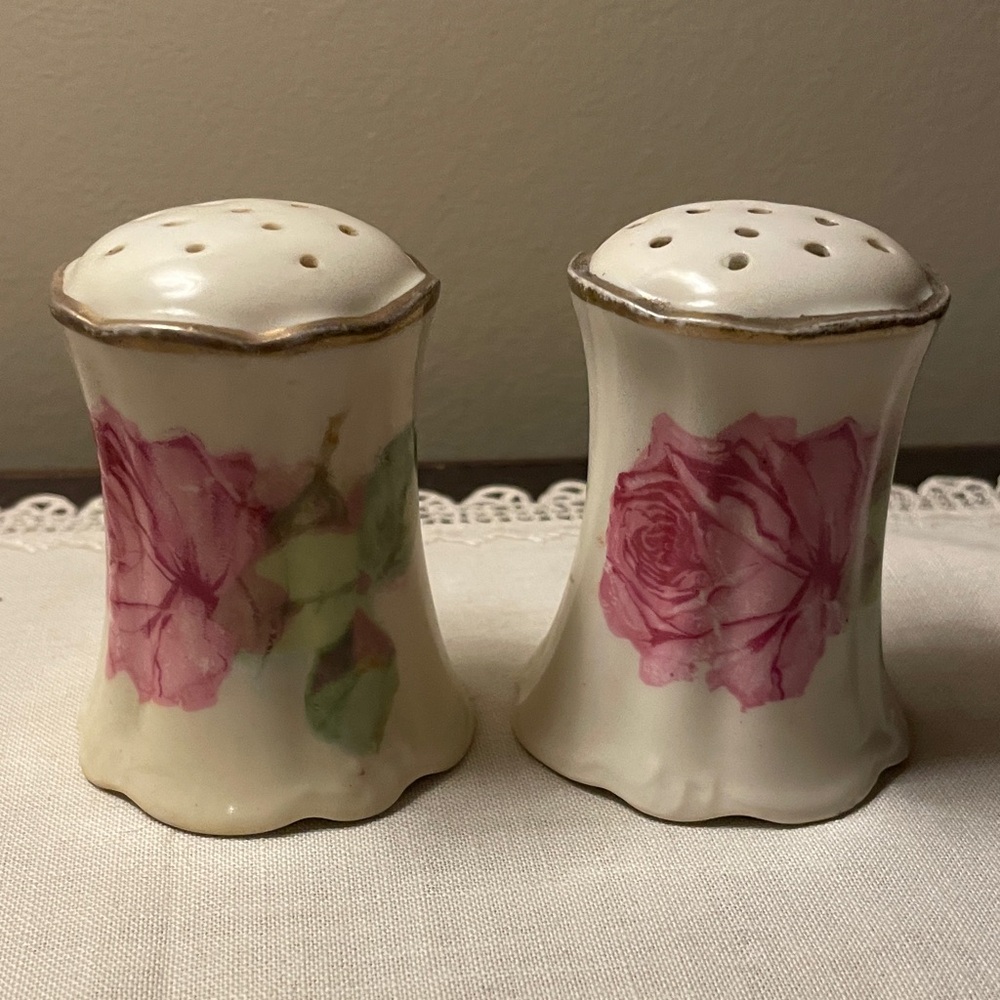 Vintage Royal Austria O&EG Rose Salt & Pepper Shakers